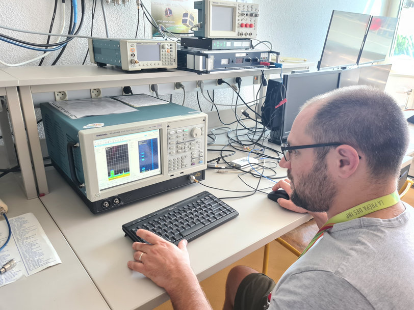Bordeaux INP’s ENSEIRB-MATMECA tests space communications with Tektronix spectrum analyzer
